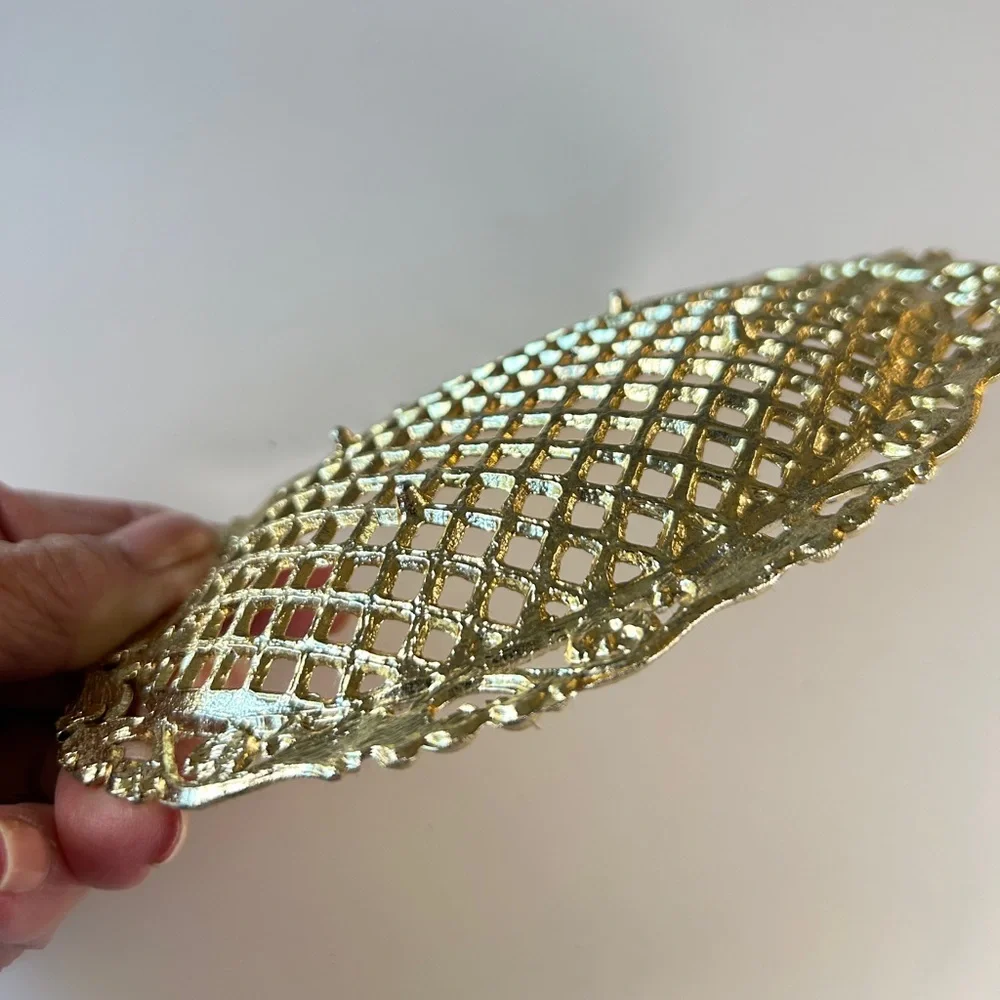 Vintage Gold Metal Filigree Hollywood Regency Style Oval Footed Soap/Vanity Dish